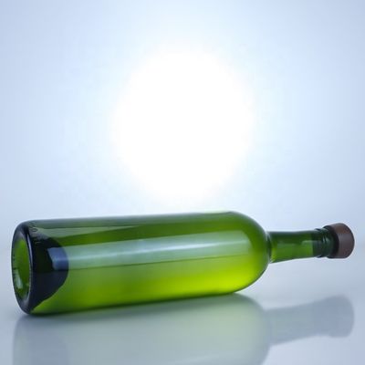 700ml 안티크 그린 글래스 병 술 럼 진 오일 및 맥주 기본 재료 유리