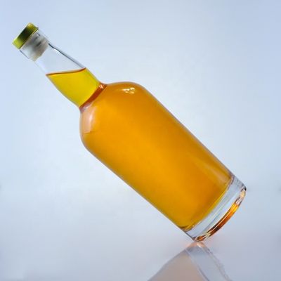 맑은 유리로 만든 맥주를 위한 750ml 밸리언트 유리 병