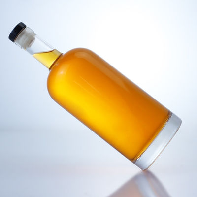 위스키 럼 진 브랜디를 위한 500ml 700ml 인기 모양 투명한 술 유리 병