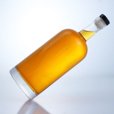 위스키 럼 진 브랜디를 위한 500ml 700ml 인기 모양 투명한 술 유리 병