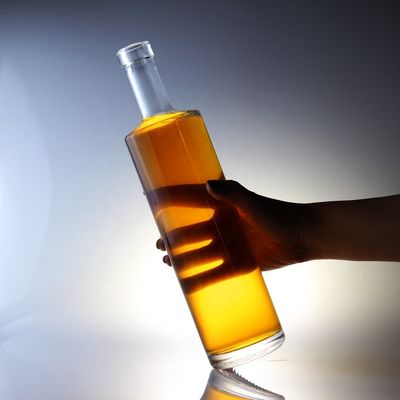 750ml 보드카 유리 병 코크와 독특한 디자인 독특한 실린더 모양