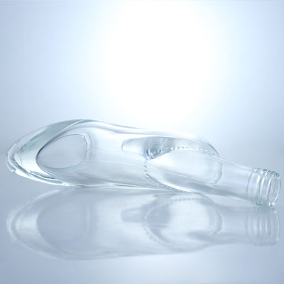 유리 350ml 500ml 하이힐 신발 모양 술 위스키 보르본 보드카를 위한 빨간 와인 병