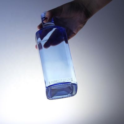 산성 에치 맞춤형 디자인 광장 750ml 푸른 색 유리 병 보드카 위스키 고유