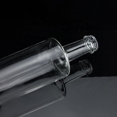 독보적인 디자인 750ml 긴 목 빈 보드카 유리 병 스크루 캡 슈퍼 플린트 유리