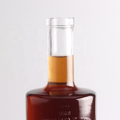 750ml 1 리터 크기의 조각 된 테킬라 유리 병, 둥근 모양과 코크 밀폐 유형