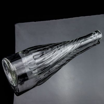 유니크한 바닥이 올라온 디자인 500ml 700ml 위스키 와인 병