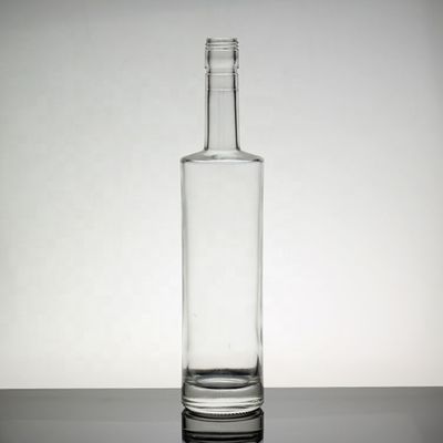 보드카 표면 전달을 위해 스크루 캡을 가진 500ml 유리 보드카 병으로 사용자 정의