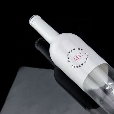 맞춤형 병 750ml 흰색 스프레이 페인트 위스키 보드카 코크가 있는 빈 유리 병