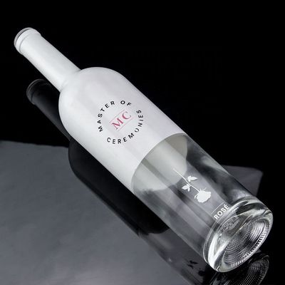 맞춤형 병 750ml 흰색 스프레이 페인트 위스키 보드카 코크가 있는 빈 유리 병