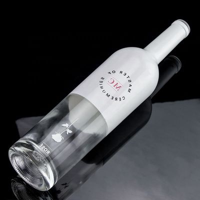 맞춤형 병 750ml 흰색 스프레이 페인트 위스키 보드카 코크가 있는 빈 유리 병