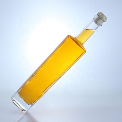 700ml 하이 플린트 둥근 모양의 술 유리 병 사용자 지정 로고와 코크 톱 마무리