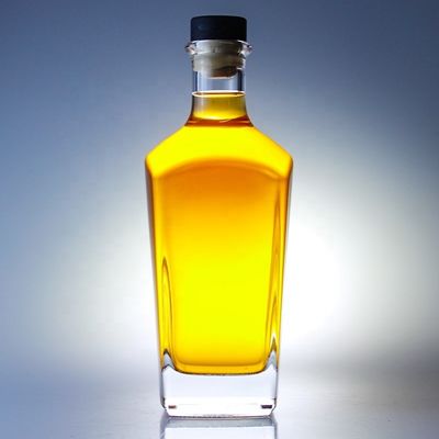 700ml 쿼드 진 병 코크 가공과 두꺼운 바닥