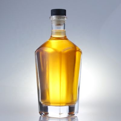 700ml 쿼드 진 병 코크 가공과 두꺼운 바닥