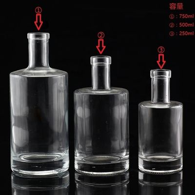 산업용 보드카 맑은 유리 병 짧은 목과 뚱뚱한 몸 500ml 750ml