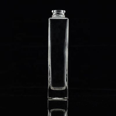 금 금 금속 뚜?? 이 있는 750ml 무거운 기반의 선명한 유리 알코올 병