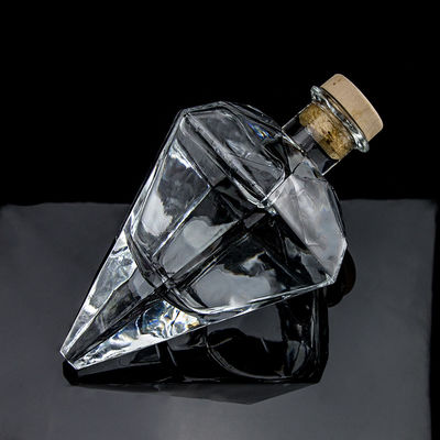 인기가 있는 디자인 슈퍼 플린트 700ml 보드카 유리 병 코크와 투명한 유리