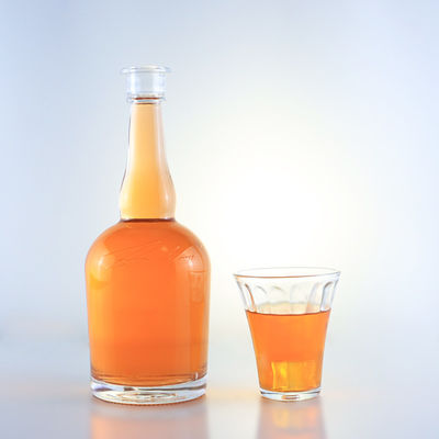 테킬라 럼 샴페인 브랜디 위스키 유리 병