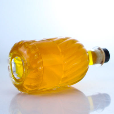 데칼 라벨 면적 500ml 둥근 모양의 슈퍼 플린트 유리 병 럼 보드카 위스키 테킬라 진