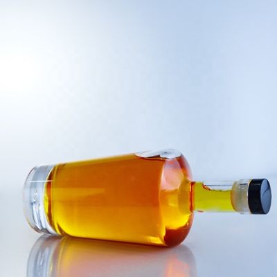 원형 빈 유리 병과 산성 에치 표면 처리 및 코크 밀폐 유형