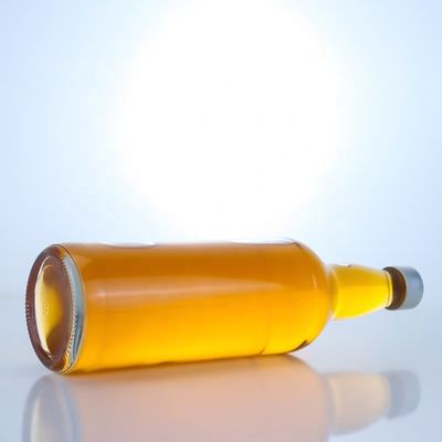 스크루 캡 맞춤 로고 500ml 700ml 맑은 플린트 테킬라 위스키 보드카 유리 병