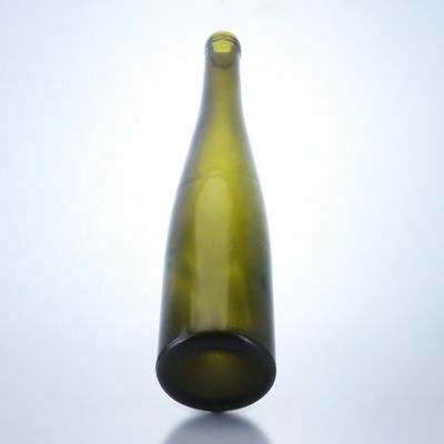 520ml/700ml 우아한 고대 녹색 유리 병 위스키 보드카 테킬라 진 럼
