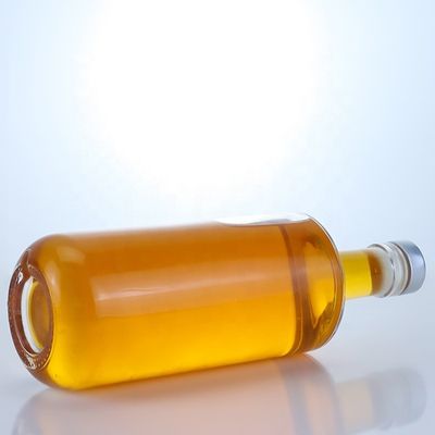 위스키, 보드카, 테킬라, 진 럼 500ml/700ml를 위한 코크가 있는 투명한 유리 술병