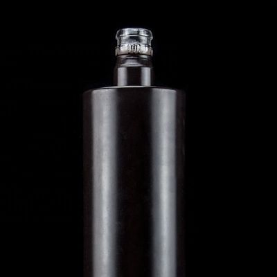 유리 위스키 보드카 병 700ml 750ml 블랙 맞춤형 유리 병 유통자