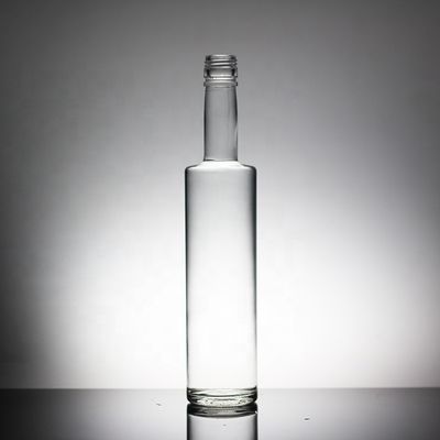 1 리터 유리 병 을 코크 뚜?? 으로 새겨 술 위스키 와드카 를 사용 한다