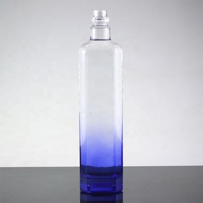 750ml 파란색 정사각형 유리 병 그라디언트 색상과 나사 캡 기능 특징