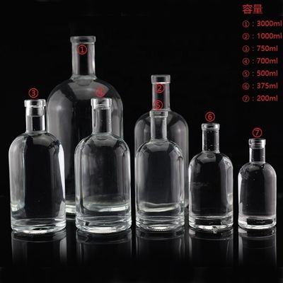 유리 기본 재료 보드카 술 유리 병 디스티렐리용 다른 크기
