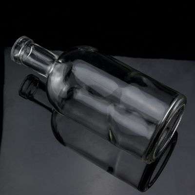 기본 재료 유리 술 병 500ml 700ml 750ml 코크 봉인 및 둥근 모양