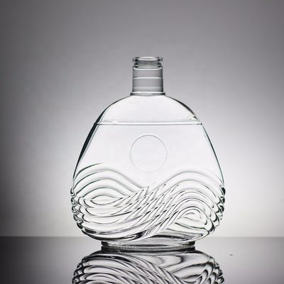 특유의 500ml 폭탄 모양의 유리병